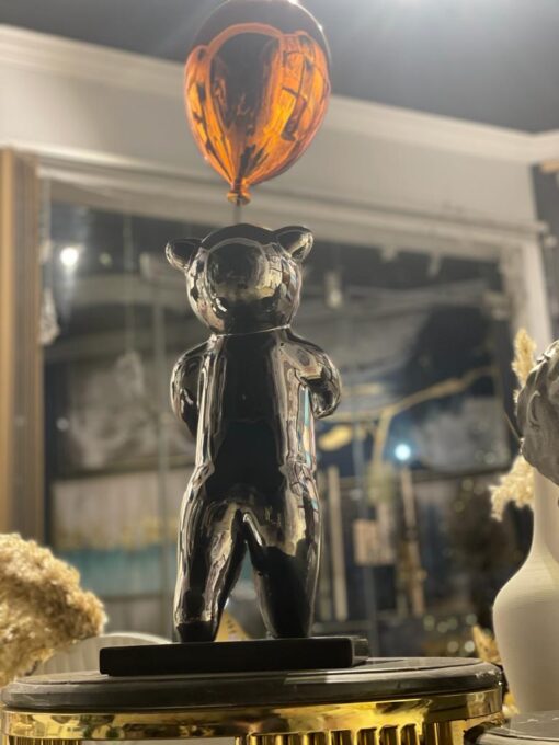 Reflective Balloon Bearer Sculpture - Image 3