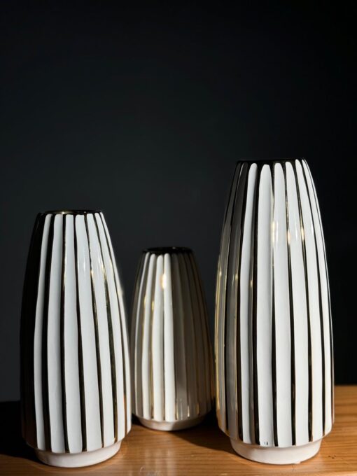 Gold and white vase set(3pcs), Explore more with Artique Gallery for Tableaux & Home Décor, collection of wall art, and antiques.