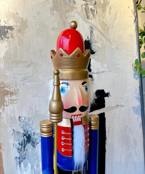 king 2 scaled Wooden Nutcracker